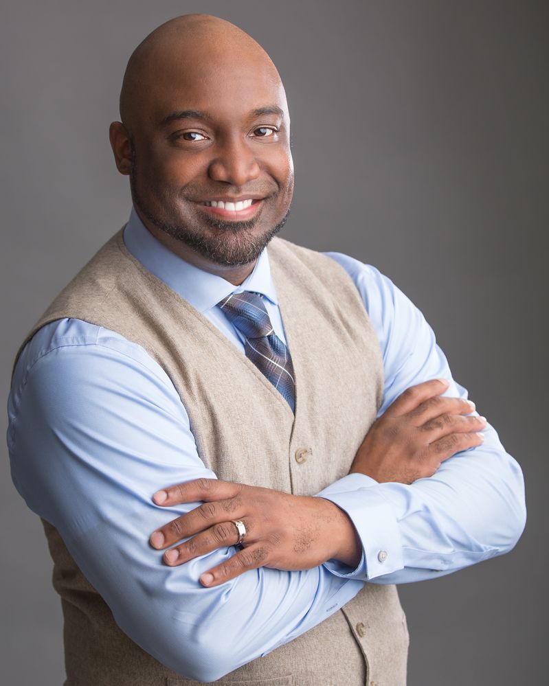 w-HS EMILIO TAYLOR --202-2.jpg