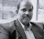 Hari_Professional_Photo_BW.JPG