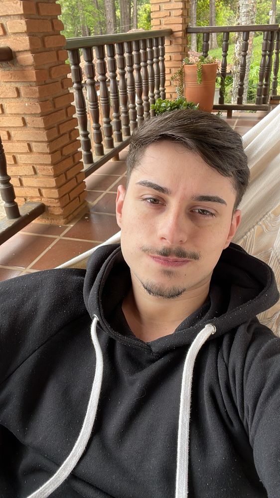 Selfie 2022.JPG