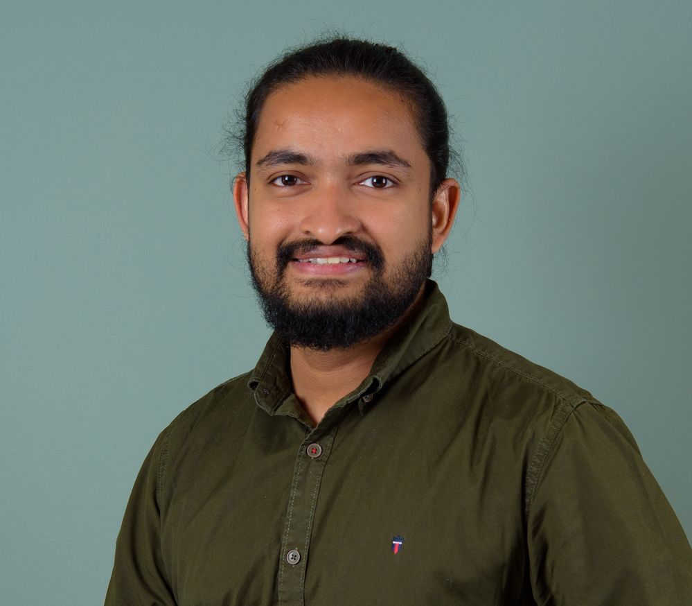 Databricks Munich Headshots-1664 2.jpeg